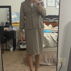 Tahari Skirt Suit